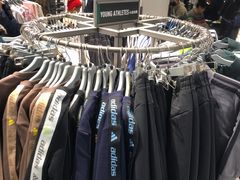 -斯普瑞斯奥特莱斯