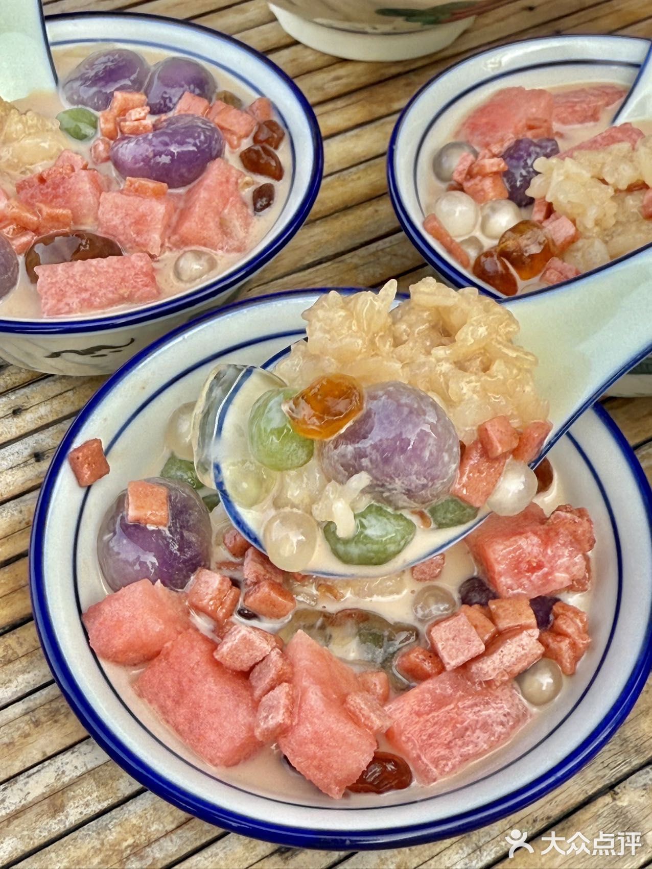 在厦门。吃到了地道的长乐冰饭 真的吼吼吃！