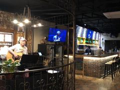 -麦落精酿啤酒餐吧(先农大院店)