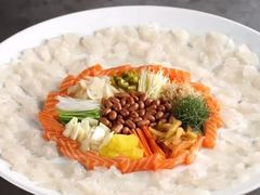 -鲜入围煮花胶鸡海鲜火锅