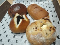-沁屋面包店(人民东路店)