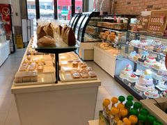 面包甜点陈列柜-金凤成祥(草桥店)