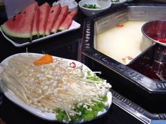 -陆派巴倒烫火锅(城东店)