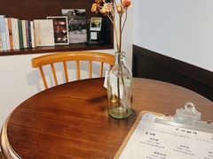 -Café Monson