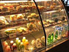 面包甜点陈列柜-星巴克(南京新百店)