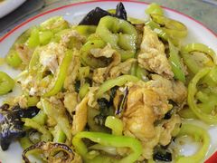 辣椒圈炒鸡蛋-清真·馬坡二旦烧烤(人生一串拍摄店)