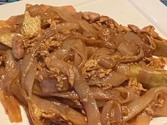 鸡肉炒河粉-食肆&Fourteen(武林夜市店)