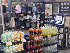 -迪卡侬(顺峰山店)