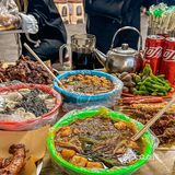 沈阳24k东北人盘腿坐热炕头撸个串