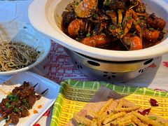 -肥肥虾庄·金牌油焖大虾(汉口城市广场店)