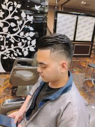 点击看大图 -八佰伴8008星级形象店