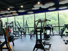 器械区-康慈健身(雅戈尔雷迪森广场店)