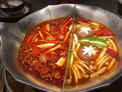 -湊湊火锅·茶憩(杭州湖滨银泰in77店)