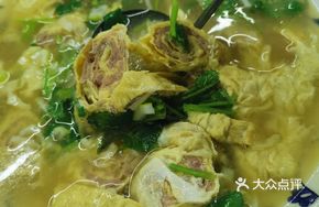 Stuffed Meat Rolls in Sour and Spicy Soup