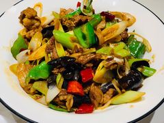 葱炒羊肉-丁里羊肉小镇(天鹅湖总店)