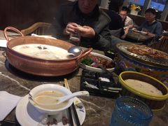-三人行骨头王火锅(长寿店)