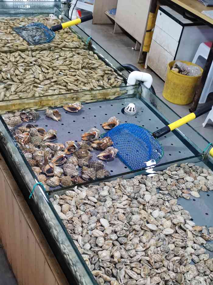 东豪酒店俊曦海鲜水产批发-"超赞!一楼是海鲜市场,楼上都是就餐区域.
