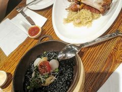 海鲜墨鱼饭-1886德国汽车餐厅(外滩十六铺码头店)