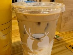 -瑞幸咖啡(江汉路中山大道店)