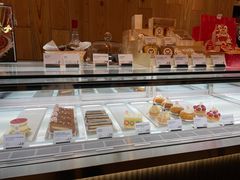 面包甜点陈列柜-MEEBO KAFEE米咖焙坊(虹桥路店)
