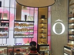 -CHANEL(戴高乐机场T 2E店)