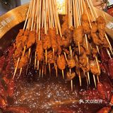 重庆沉浸式街头串串🆘鸡脚筋绝了 