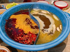 重庆红油经典鸳鸯锅-王歘歘·chuǎ火锅(五道营店)