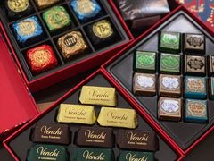 -VENCHI 闻绮(北京国贸商城店)