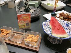 -忆江南·临江鱼馆