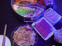 -唯爱KTV聚会餐厅(仙林东城汇店)