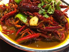 -虾弄弄海派小龙虾·牛羊蝎子火锅