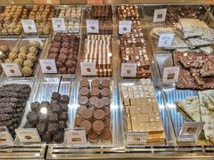 -VENCHI 闻绮(北京国贸商城店)