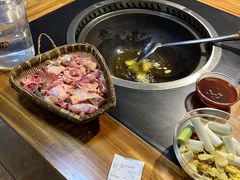 -屈夫人地锅鸡(南充店)