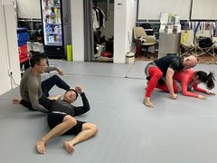 -EFL巴西柔术·综合格斗·泰拳·少儿体能训练(虹桥德必馆)