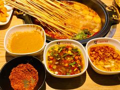 四种蘸料-签味爽成都老火锅串串(窑头路店)