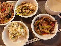 -一两饭川味素食餐厅