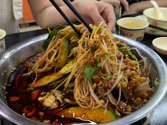 -周良天山牛杂城(天山路总店)