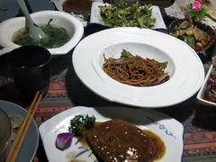 -忘忧草融合私房菜(红鼎国际店)