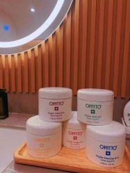 -宥莉·ULLY 痘敏肌•科技皮肤管理中心