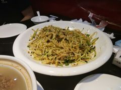 -老码头黑皮肘子锅包肉熏酱水饺(文政街店)