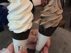 芝芝脆筒-喜茶(上海打浦桥日月光gelato lab+店)