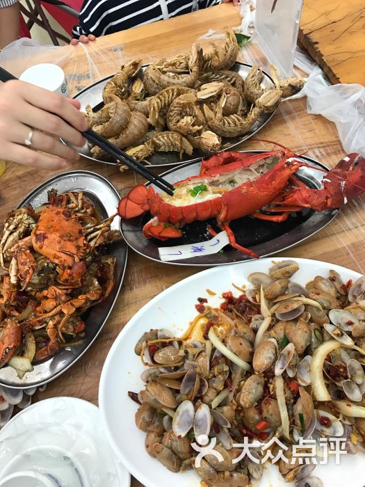 四川小胡子海鲜加工店图片 - 第1张