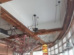 -蜜桃餐厅·伴山(湖滨商业街店)