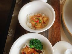 三口饭-穹六人间 people 6(岳阳路店)