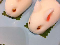 大白兔草莓椰汁糕-一笼小幸运