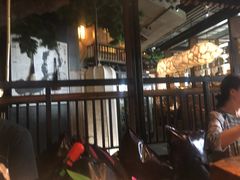 等位区-黑牛の店·和牛烧肉(大悦城店)