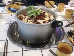 -晓彭肥肠鸡·泡椒鸡火锅(水木天地店)