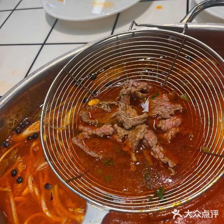 在重庆吃到记忆中的贵州酸汤牛肉火锅！