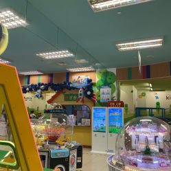 -莫莉幻想儿童乐园(武汉经开永旺店)