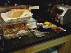 -高雄佳适旅舍-六合馆